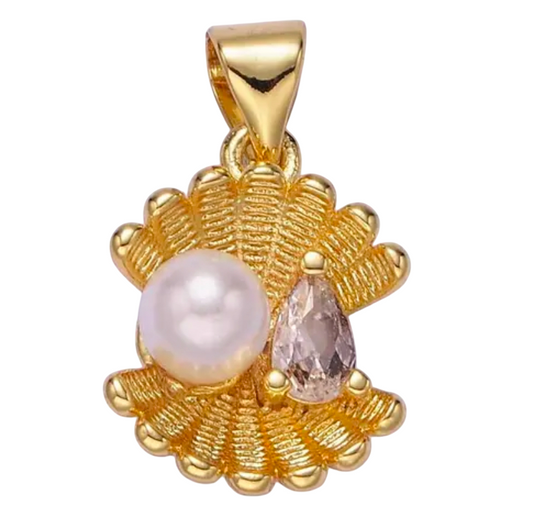 Clam sea shell charm